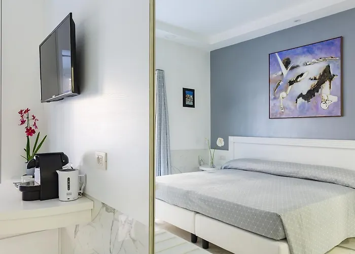 Little Aurelius Гостевой дом Рим